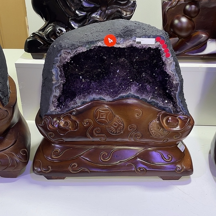 未镶嵌水晶大型摆件（非配饰）