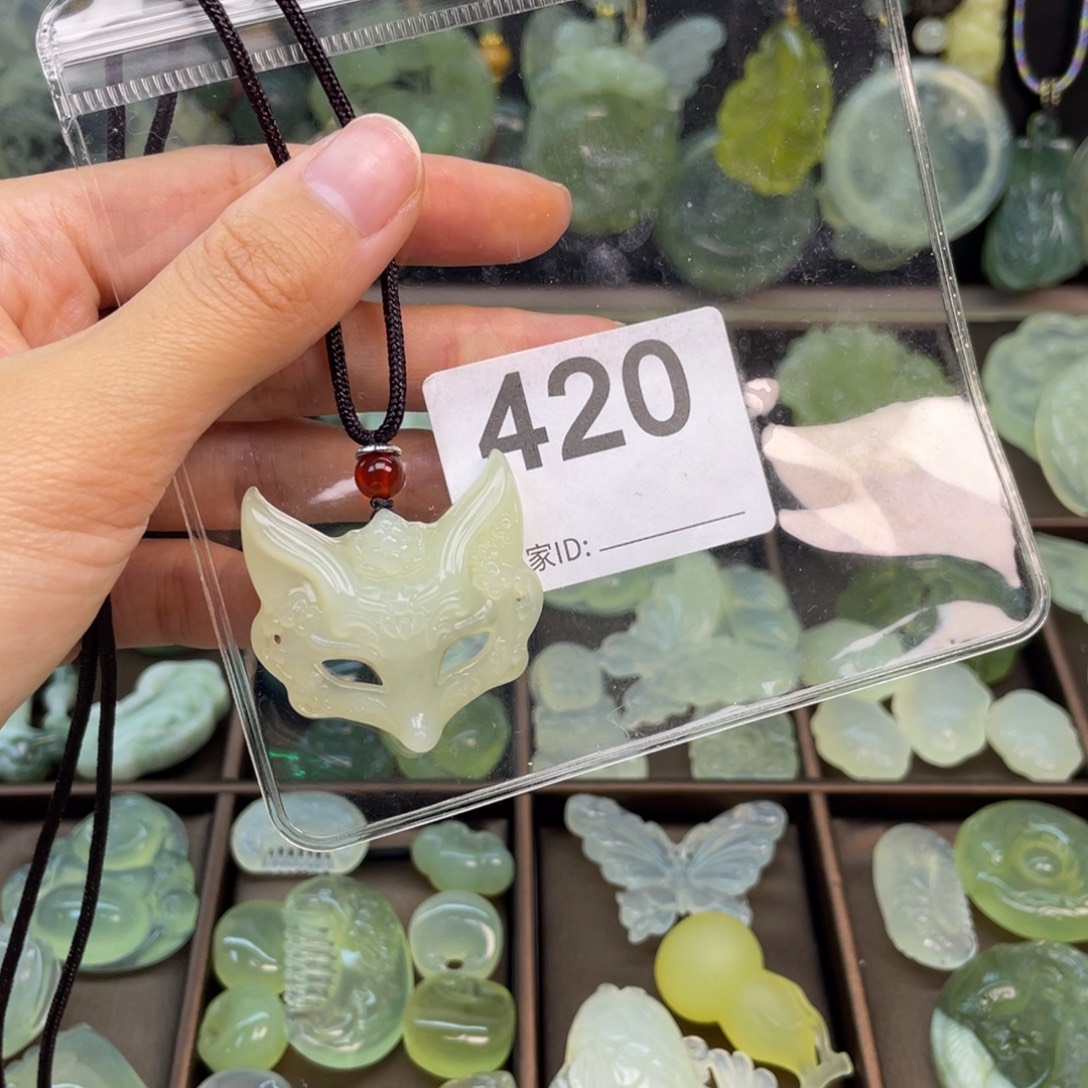 蛇纹石玉未镶嵌项链