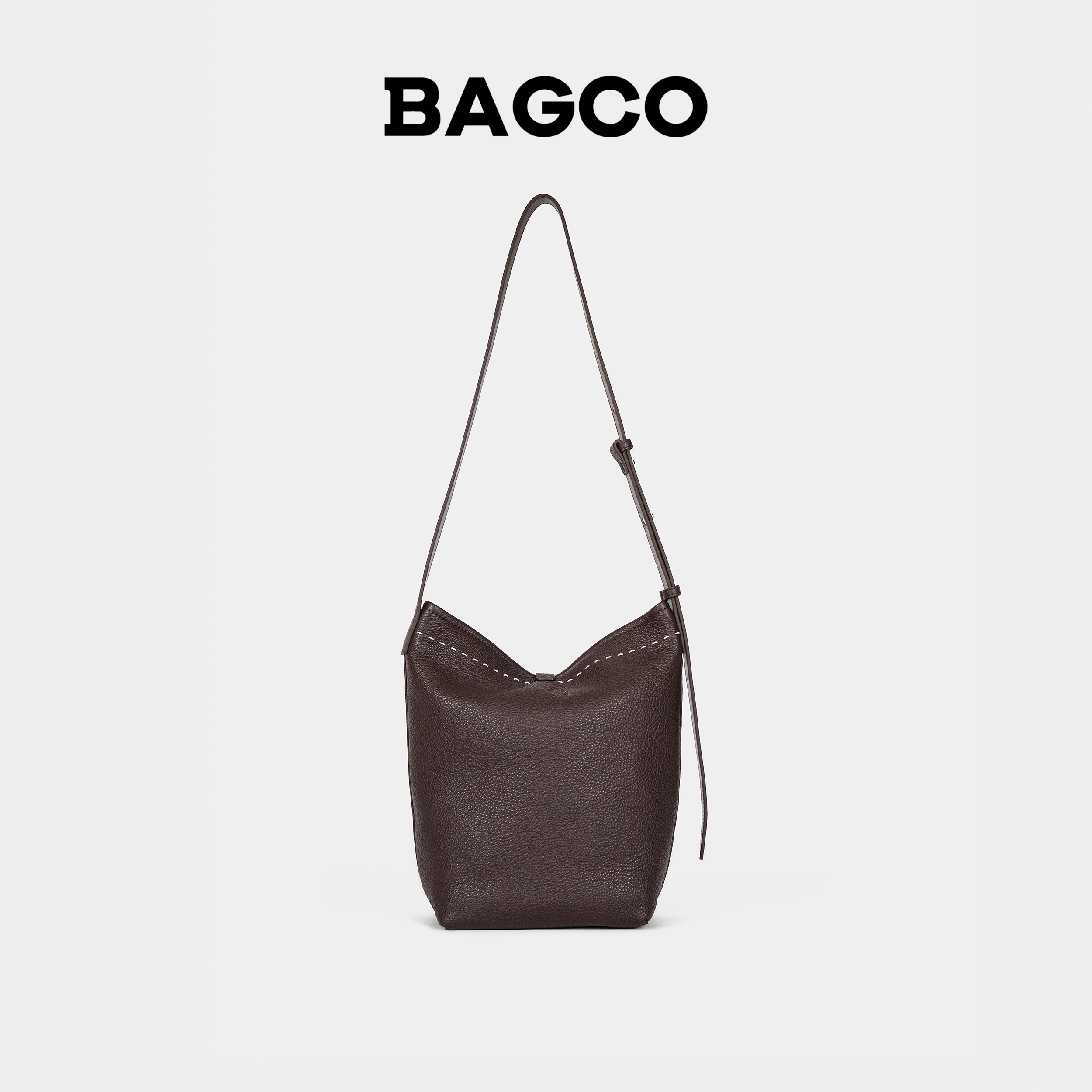 BAGCO“皮匠作品”水桶包头层粒面小牛皮手缝线单肩腋下斜挎