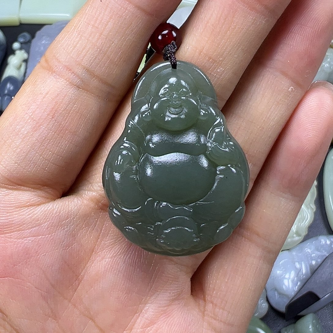 和田玉未镶嵌吊坠(不含链)微瑕有矿点