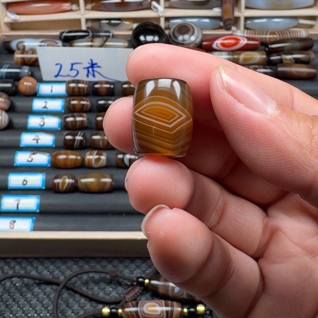 克***蓝玛瑙/玉髓未镶嵌颈饰