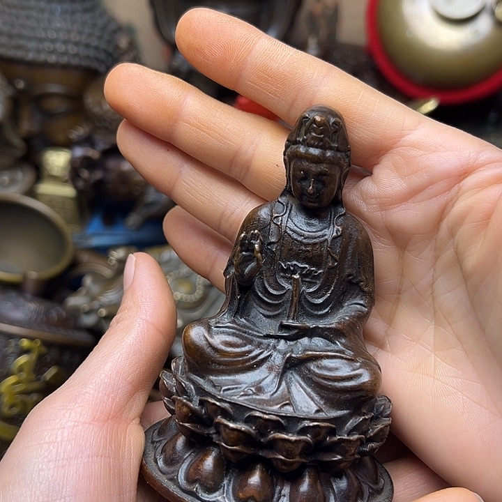 铜器摆件老王直播间