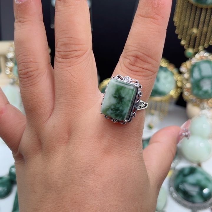 银S925镶嵌透闪石-蛇纹石玉戒指