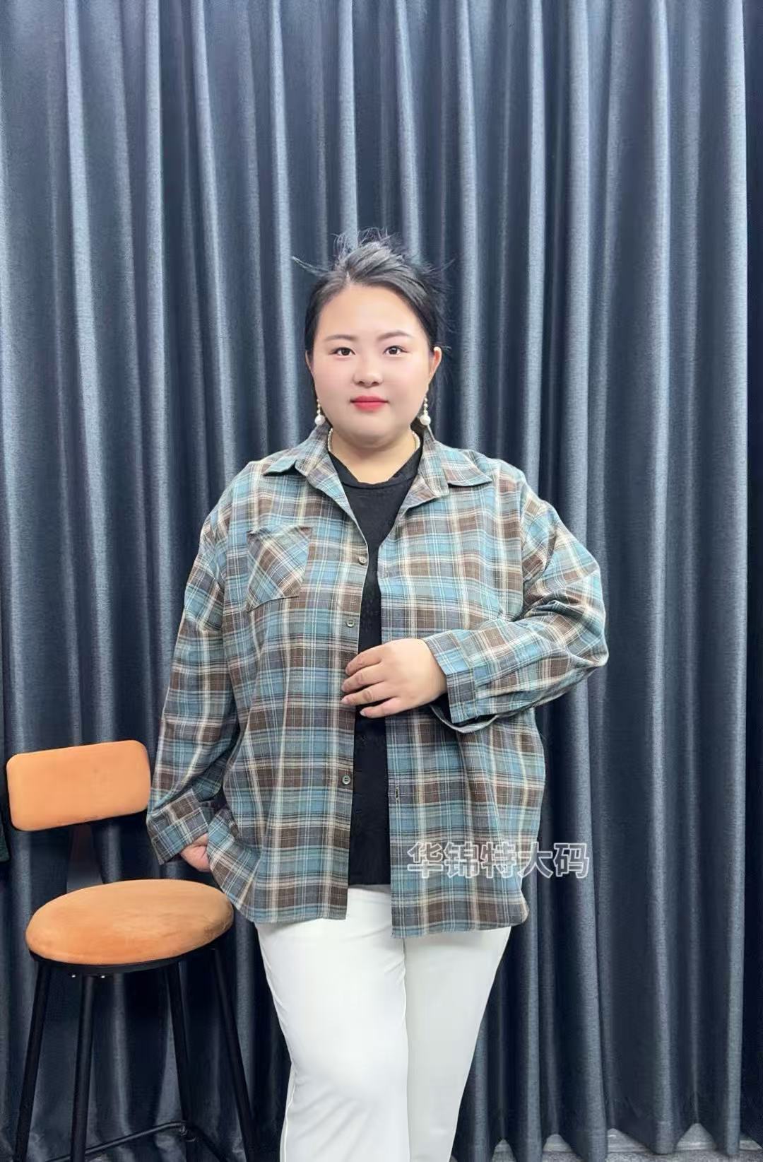 110-230斤加肥秋款特大码薄款女洋气显瘦衬衫长袖上衣格子外套女