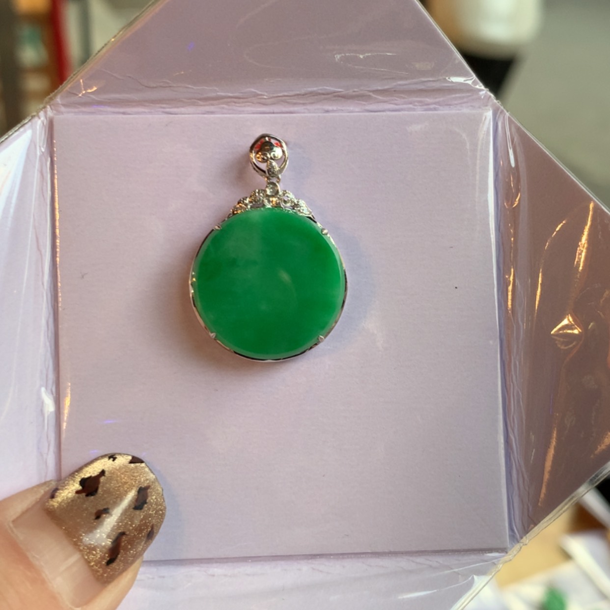【闪购商品】翡翠颈饰18K金镶嵌圆牌