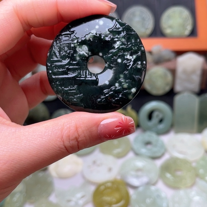 岫玉吊坠(赠链)未镶嵌