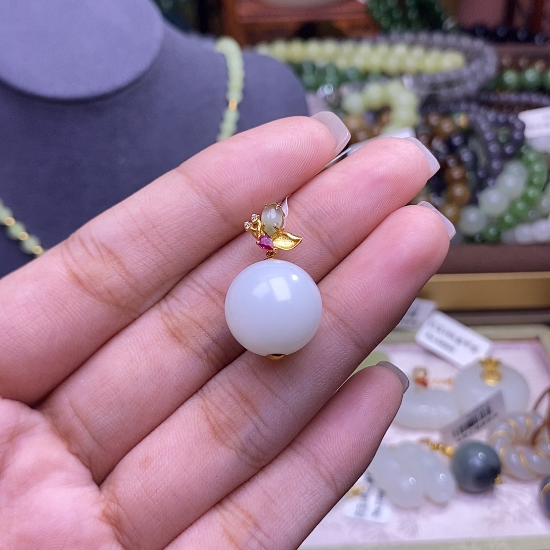 和田玉未镶嵌颈饰白玉老矿料金镶圆珠14.7mm