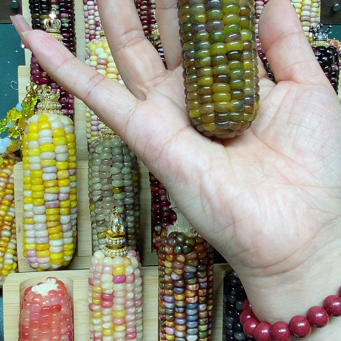 树脂自*多彩玉米手把件
