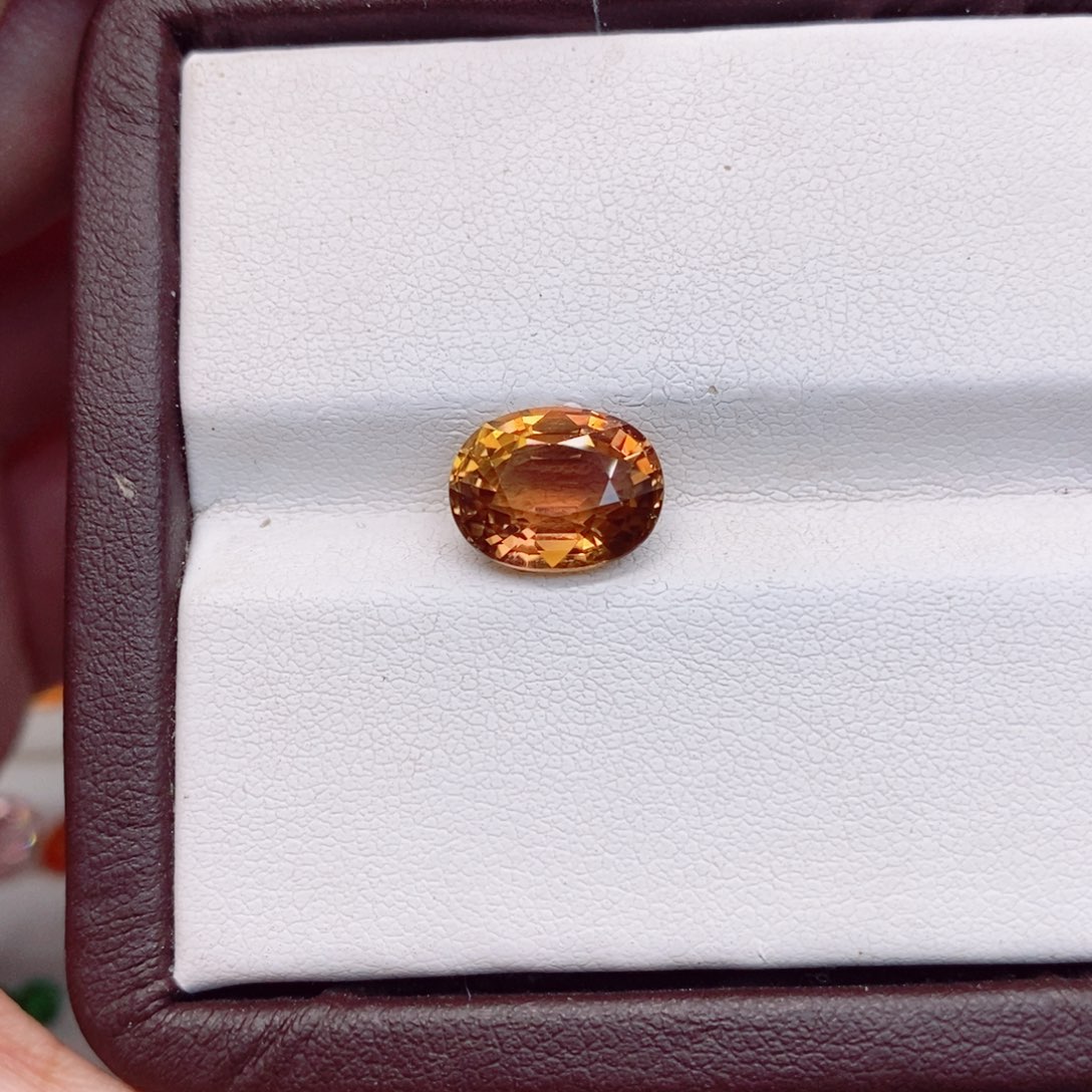 碧玺裸石未镶嵌碧玺4.55克拉9*11