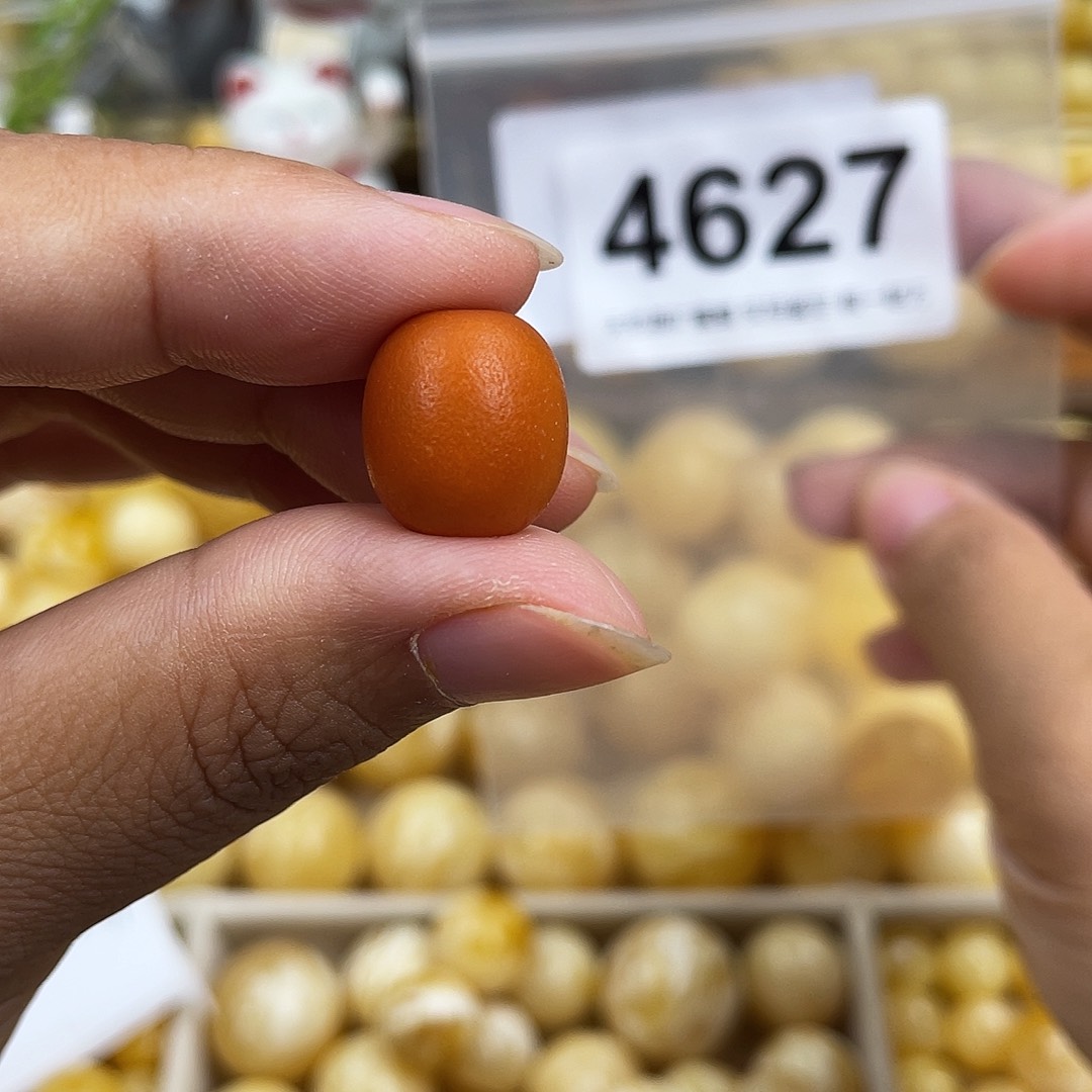 琥珀未镶嵌珠宝奇石12.8