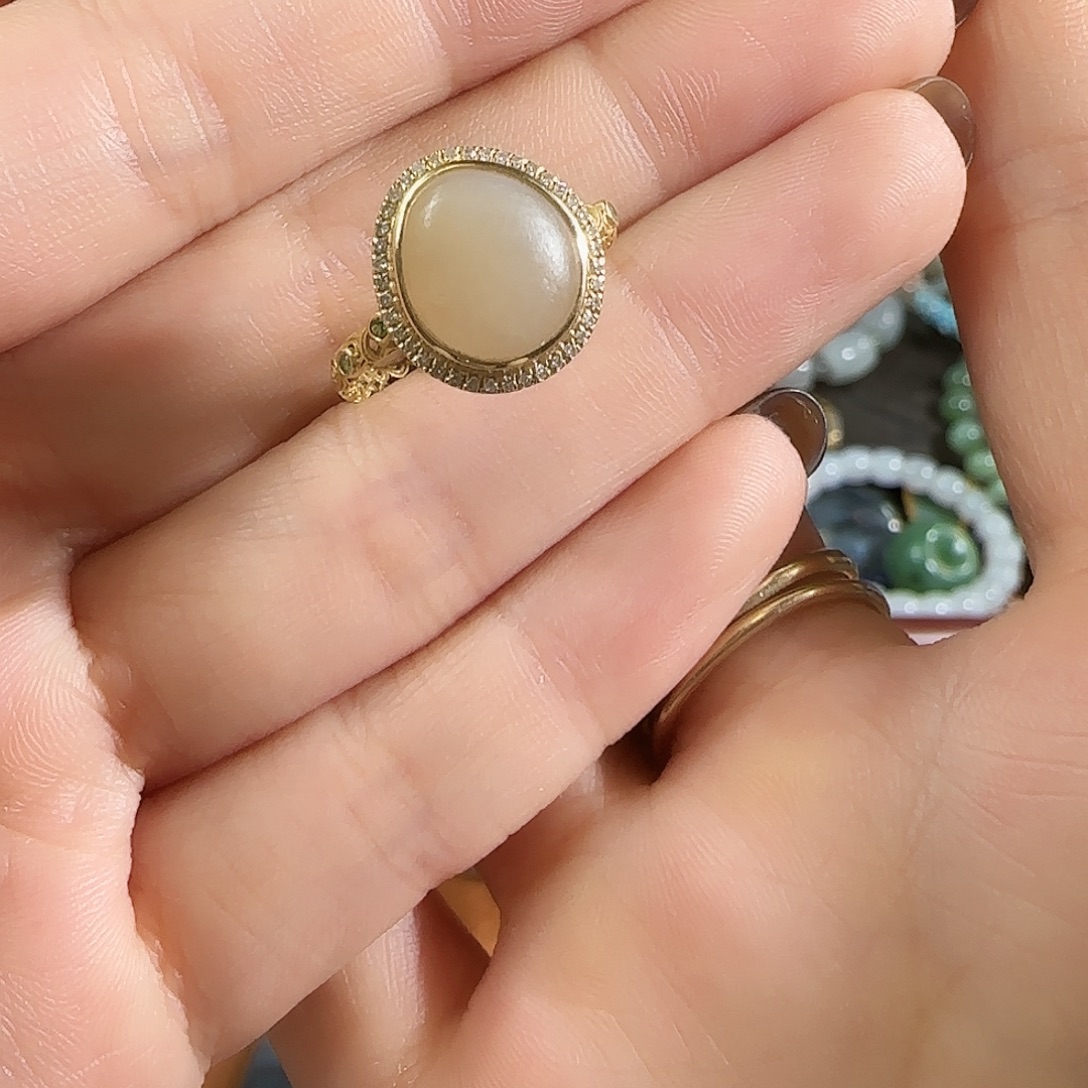 和田玉18K金镶嵌颈饰