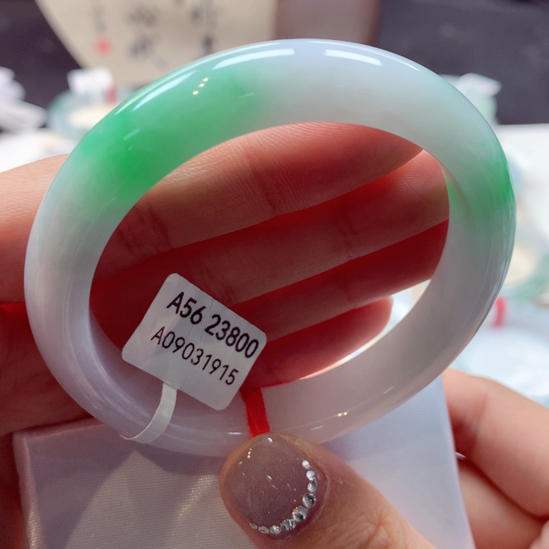 翡翠手镯未镶嵌46正圈77