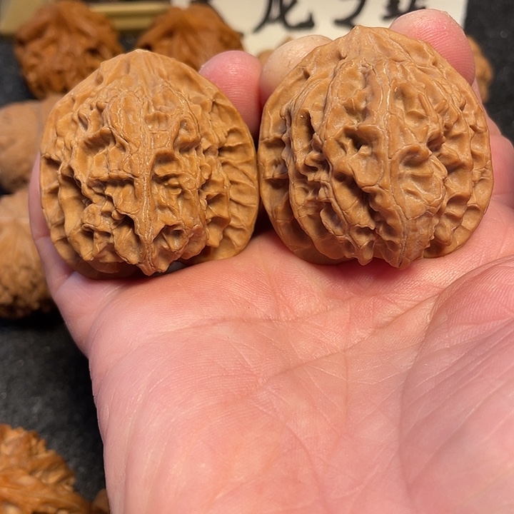 文玩核桃把件苹果园