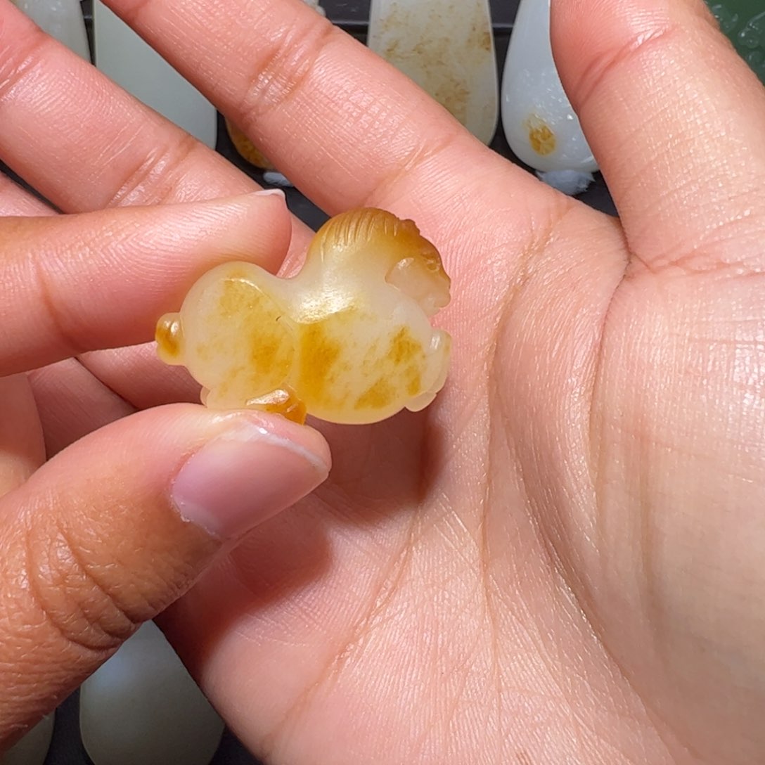 和田玉颈饰未镶嵌用****2