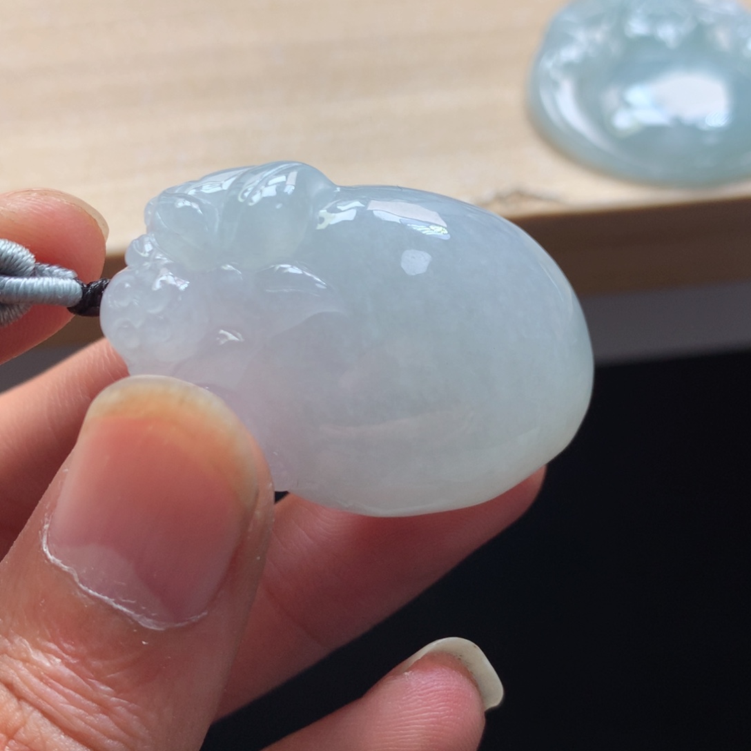 颈饰未镶嵌翡翠吊坠