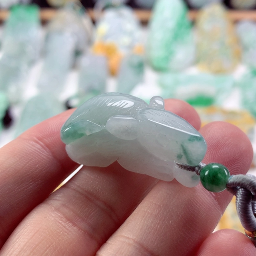 【闪购商品】翡翠吊坠(不含链)未镶嵌