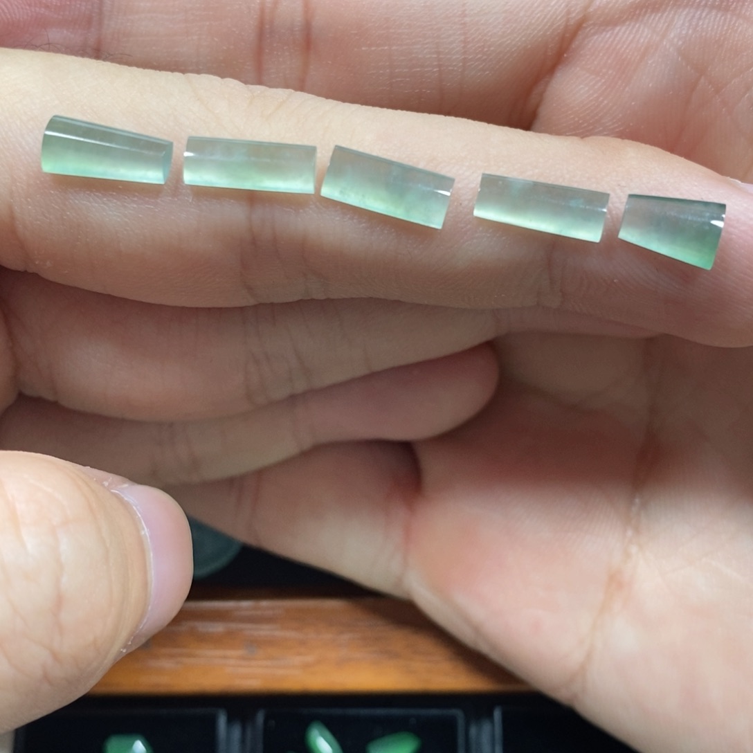 翡翠挂件未镶嵌翡翠珠宝翡翠珠宝