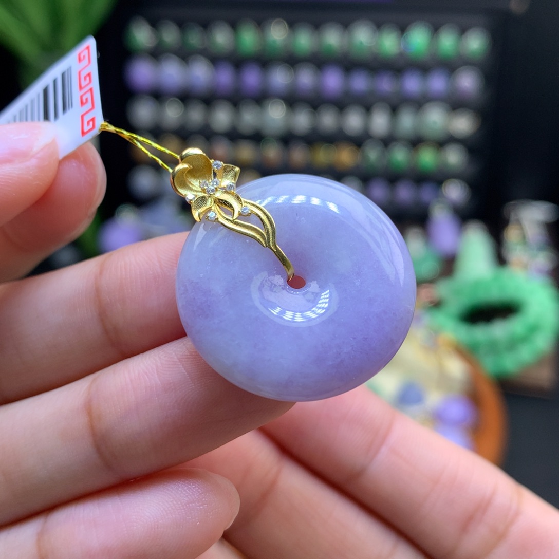 翡翠18K金镶嵌颈饰