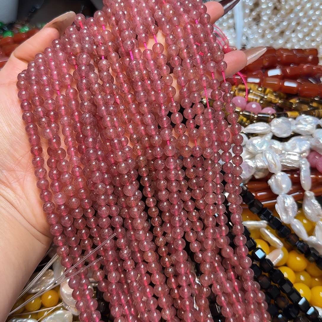 玛瑙/玉髓未镶嵌珠宝半成品天然草莓晶6mm一条