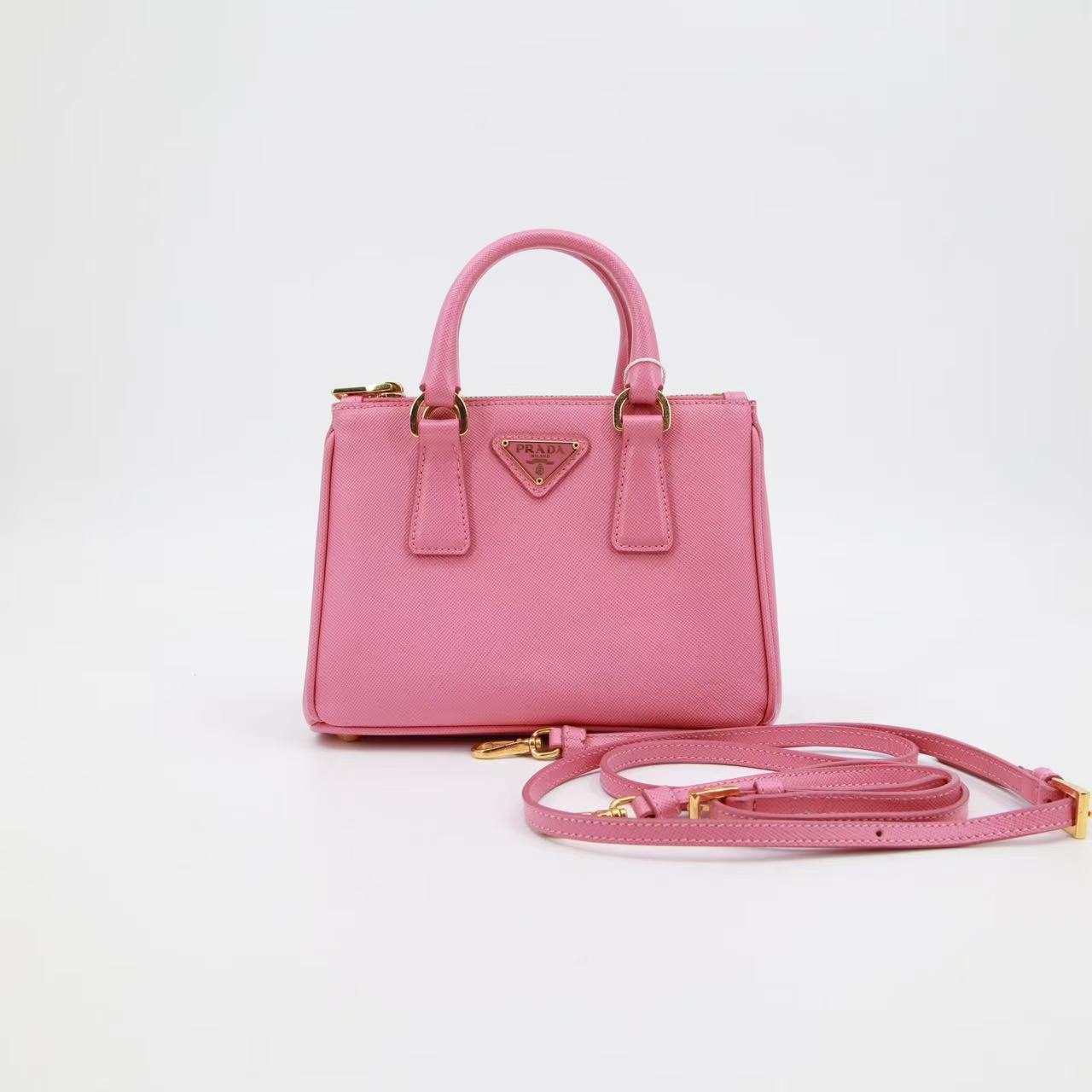 95新 Prada/普拉达 GGS杀手包mini粉色金扣牛皮单肩包/70014633