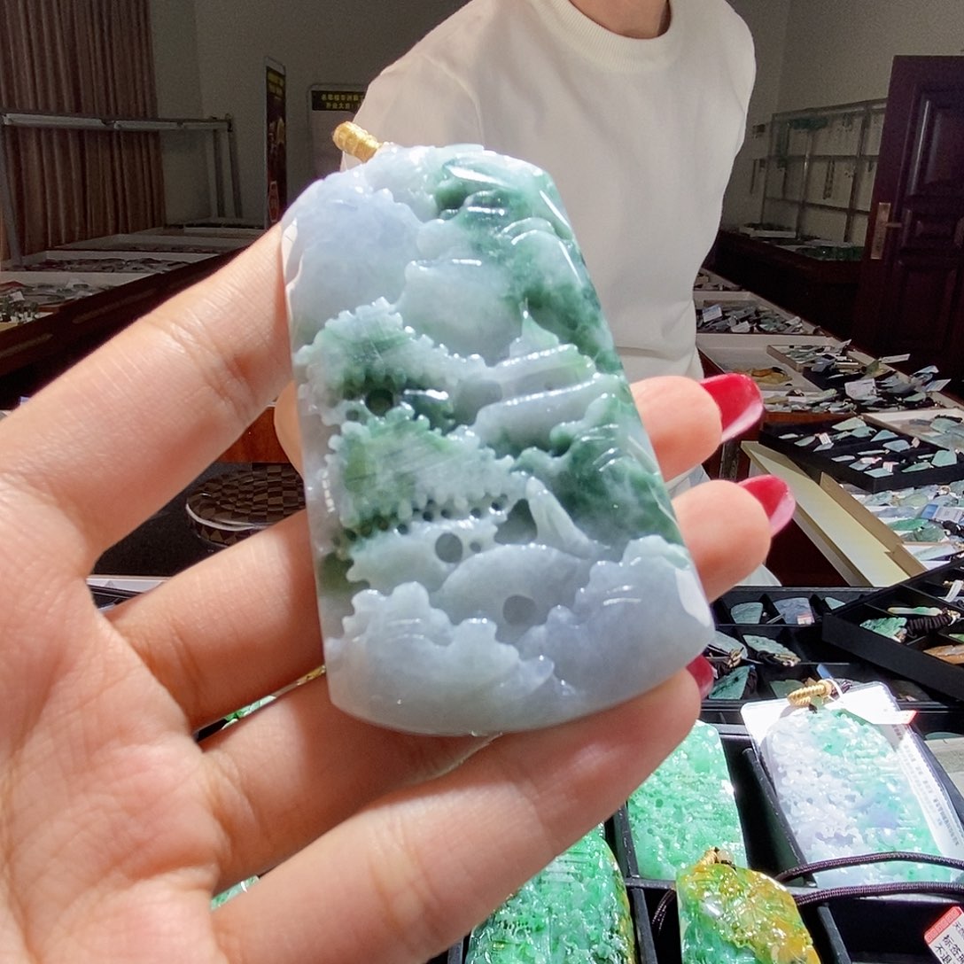 翡翠未镶嵌颈饰翡翠