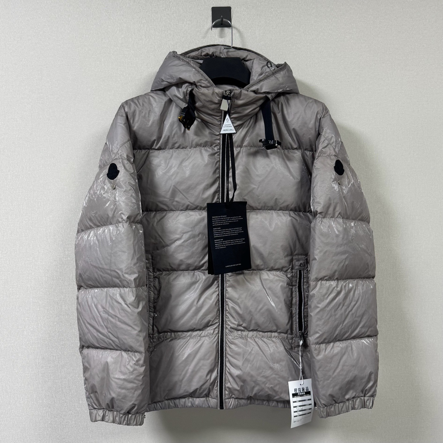 未使用 MONCLER 1017 alyx 9sm联名徽标羽绒服全新原吊牌/价19000
