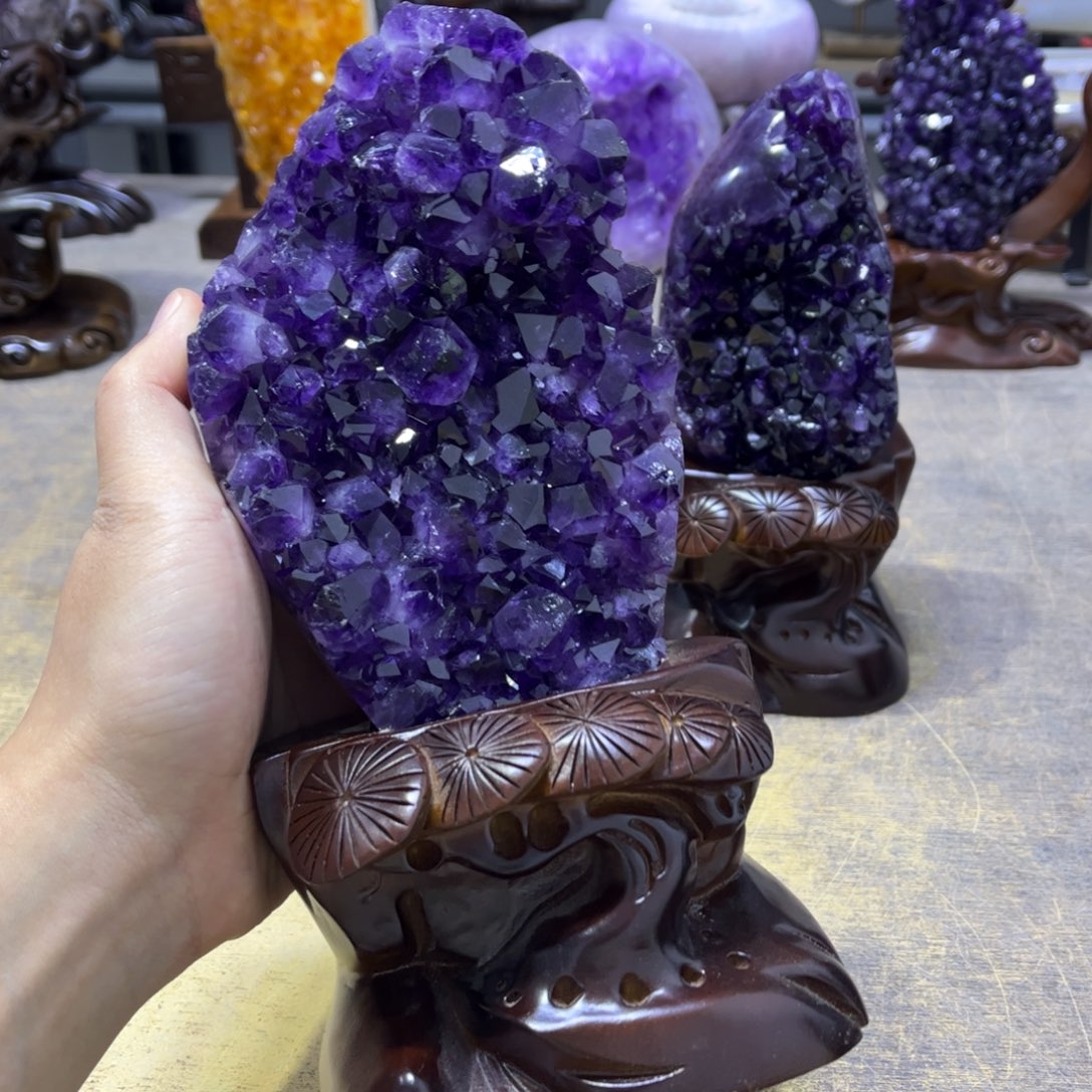 未镶嵌水晶大型摆件（非配饰）