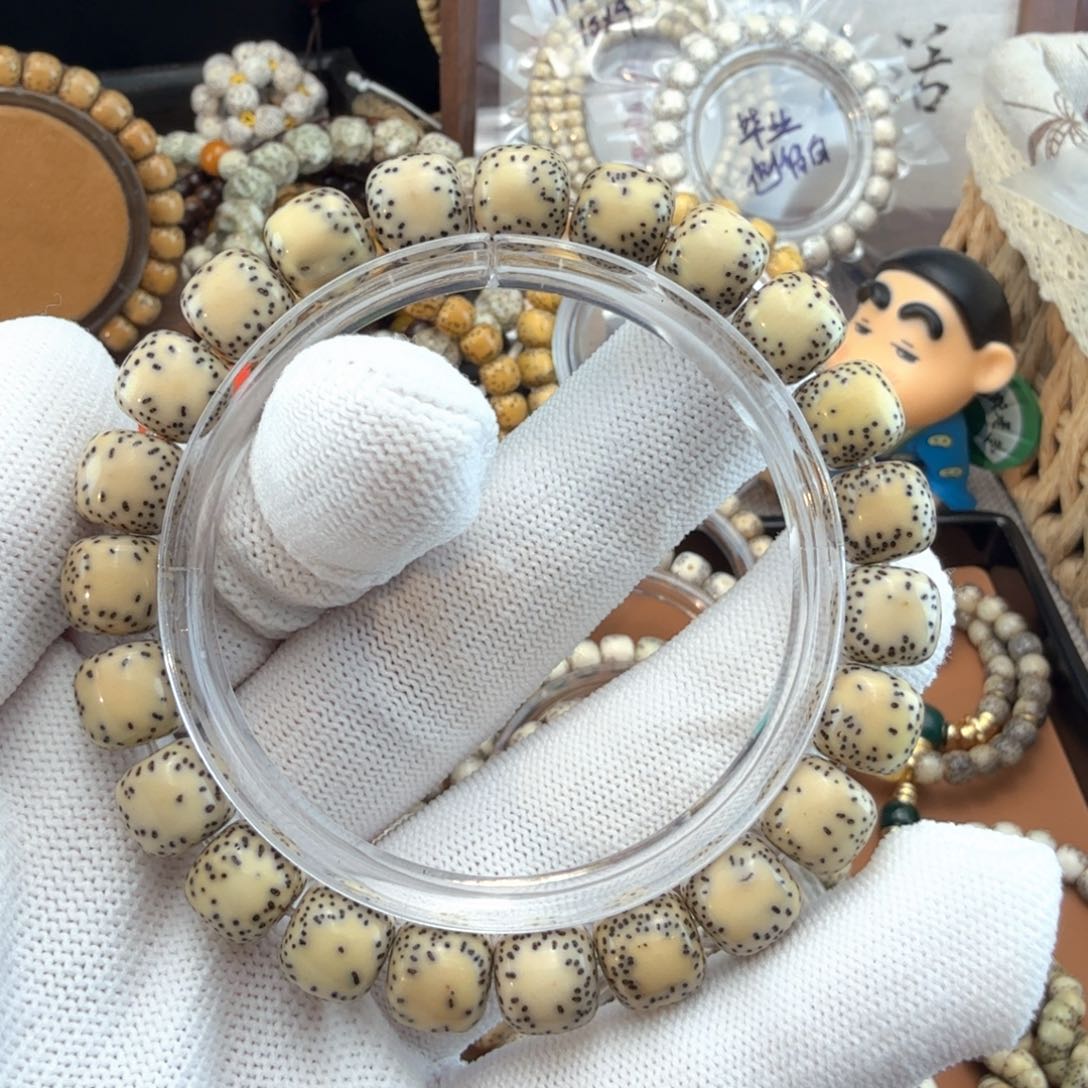 星月菩提手串10侧留白