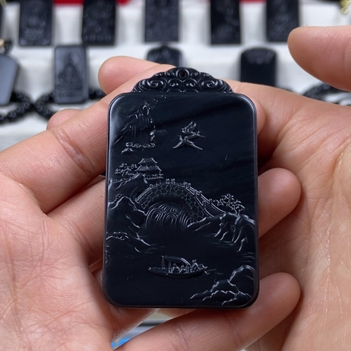 和田玉（墨玉）未镶嵌颈饰山水牌