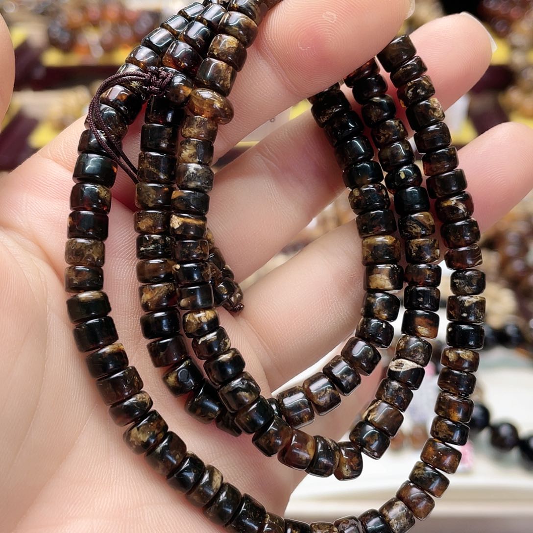 琥珀裸石未镶嵌六11144