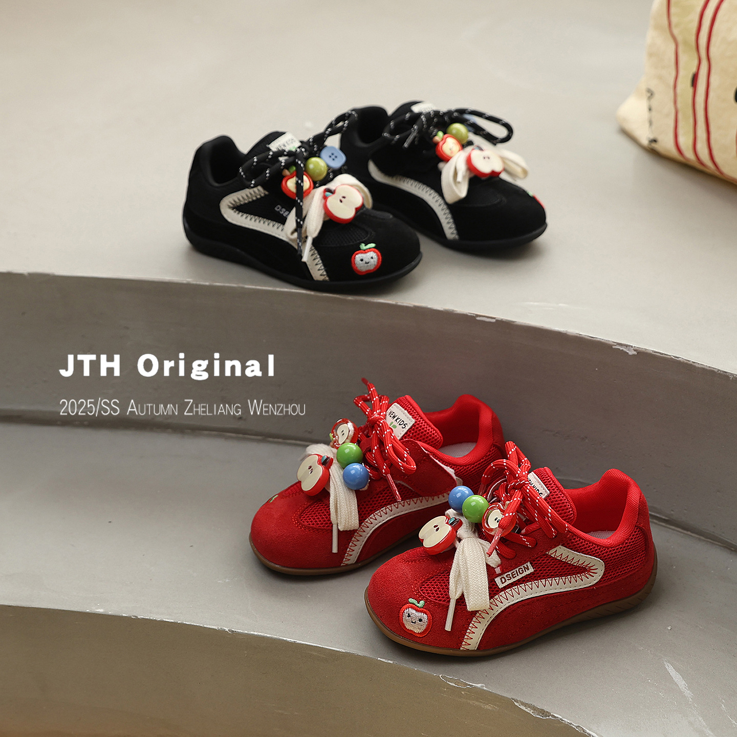 2026春季新款韩版儿童红色小苹果德训鞋 中大童男女童