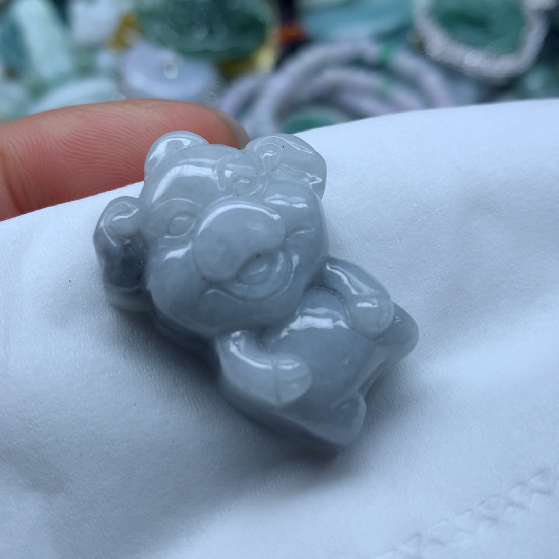 翡翠颈饰未镶嵌吊坠