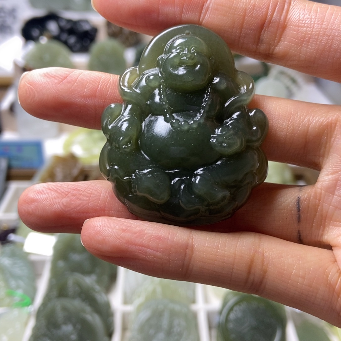 天***远和田玉未镶嵌颈饰
