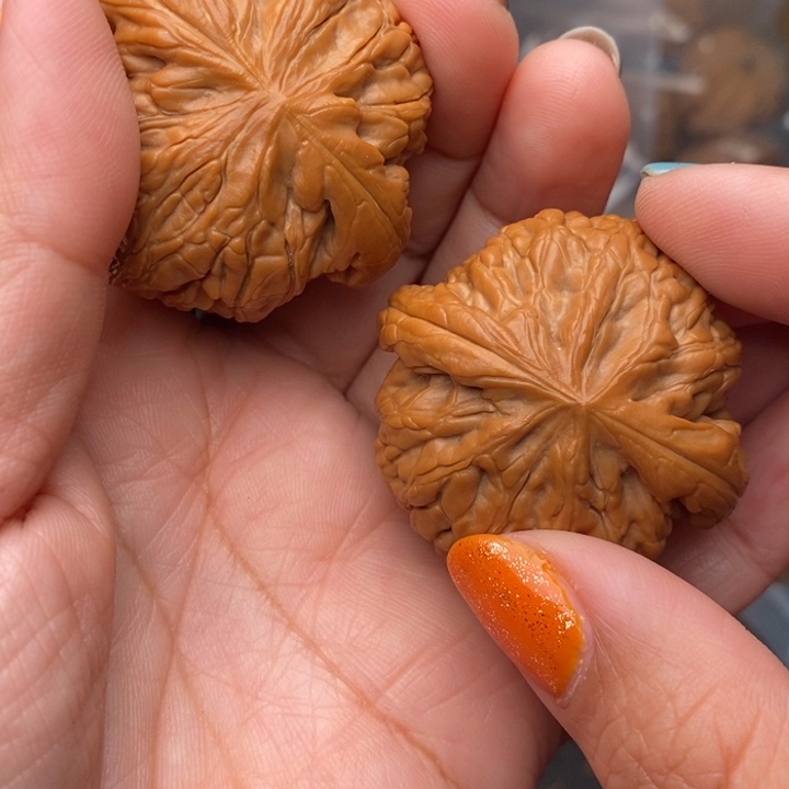 文玩核桃把件虎头王43尺核桃