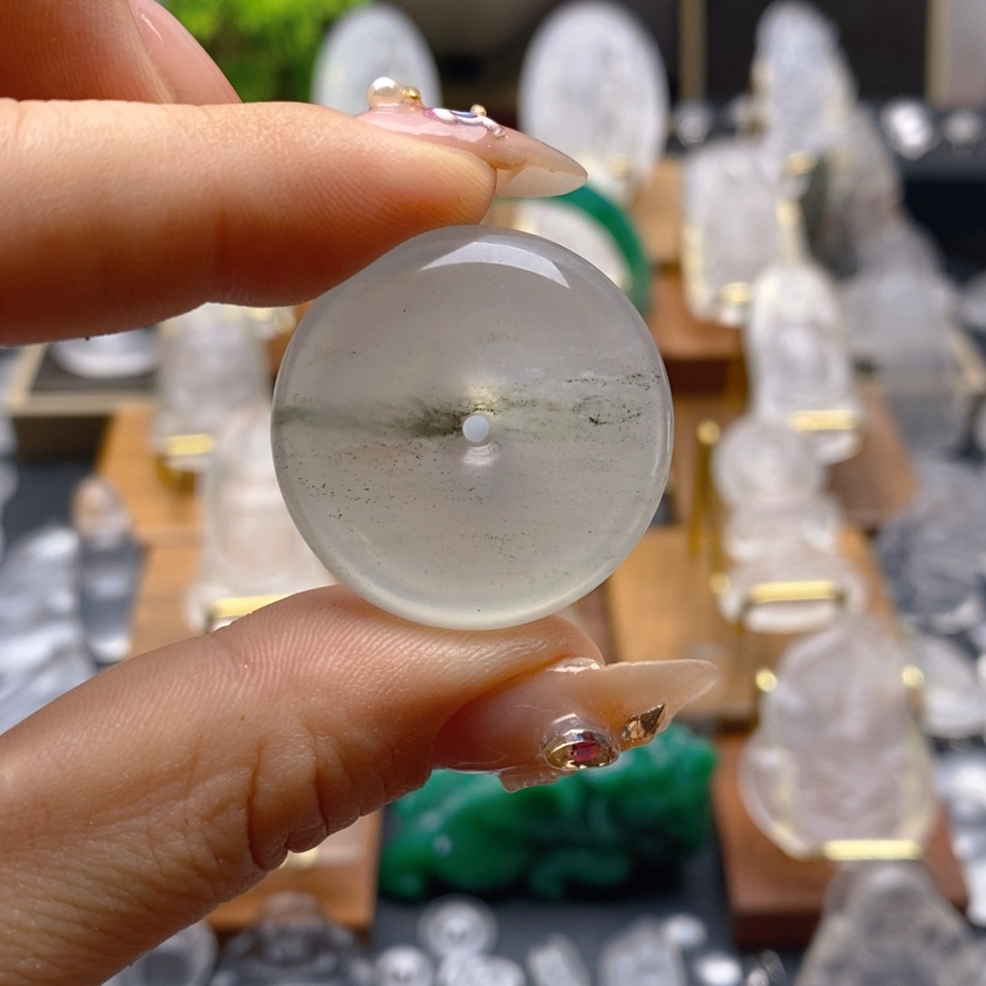 石英质玉颈饰未镶嵌