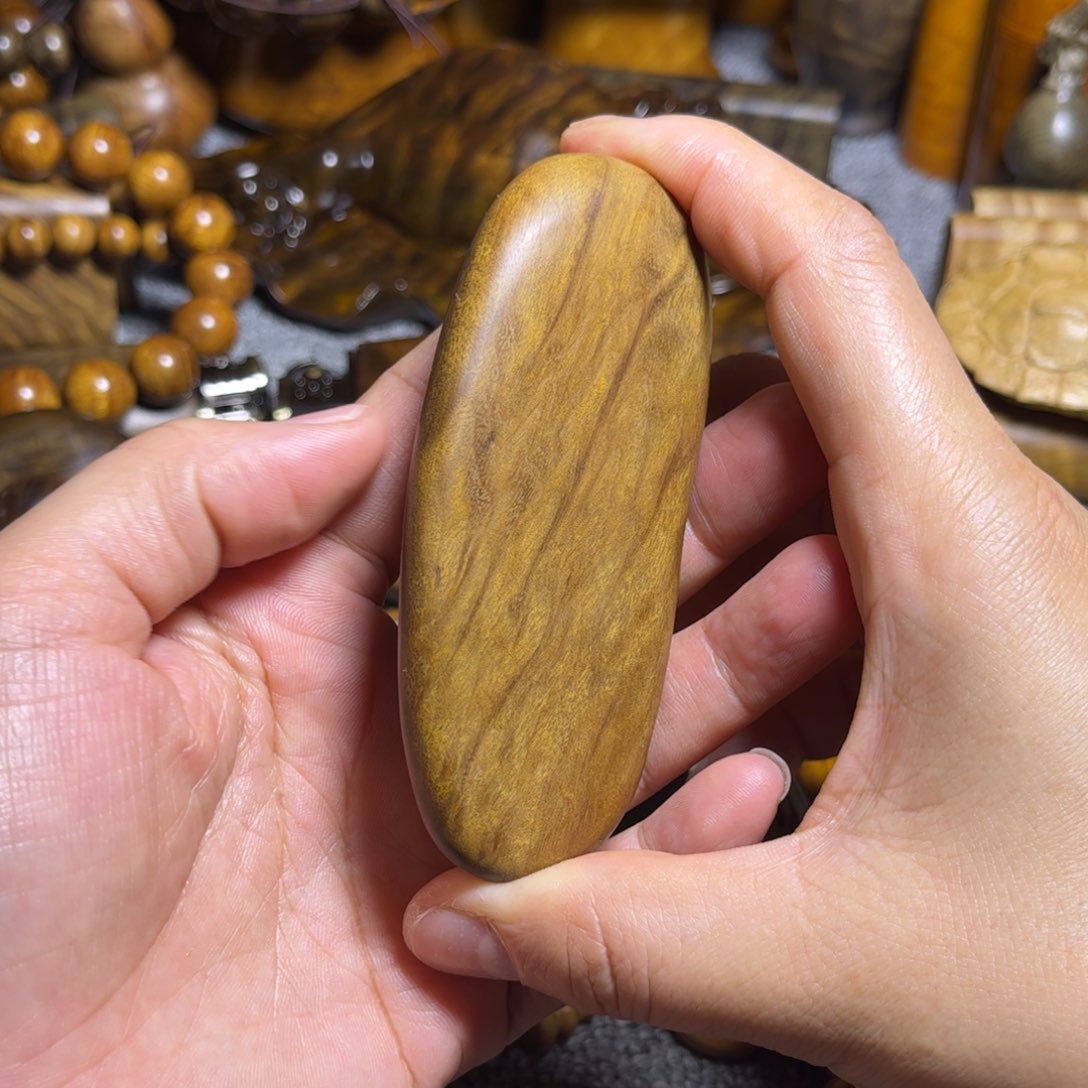 金丝楠凤纹随型手把