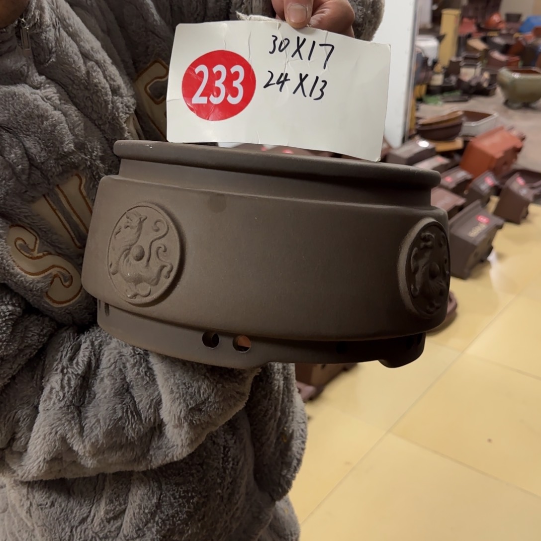 紫砂花盆呜呜呜呜