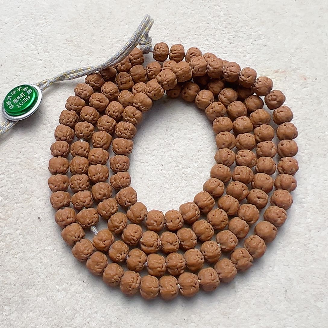 王***8金刚菩提吊坠云端小佛手