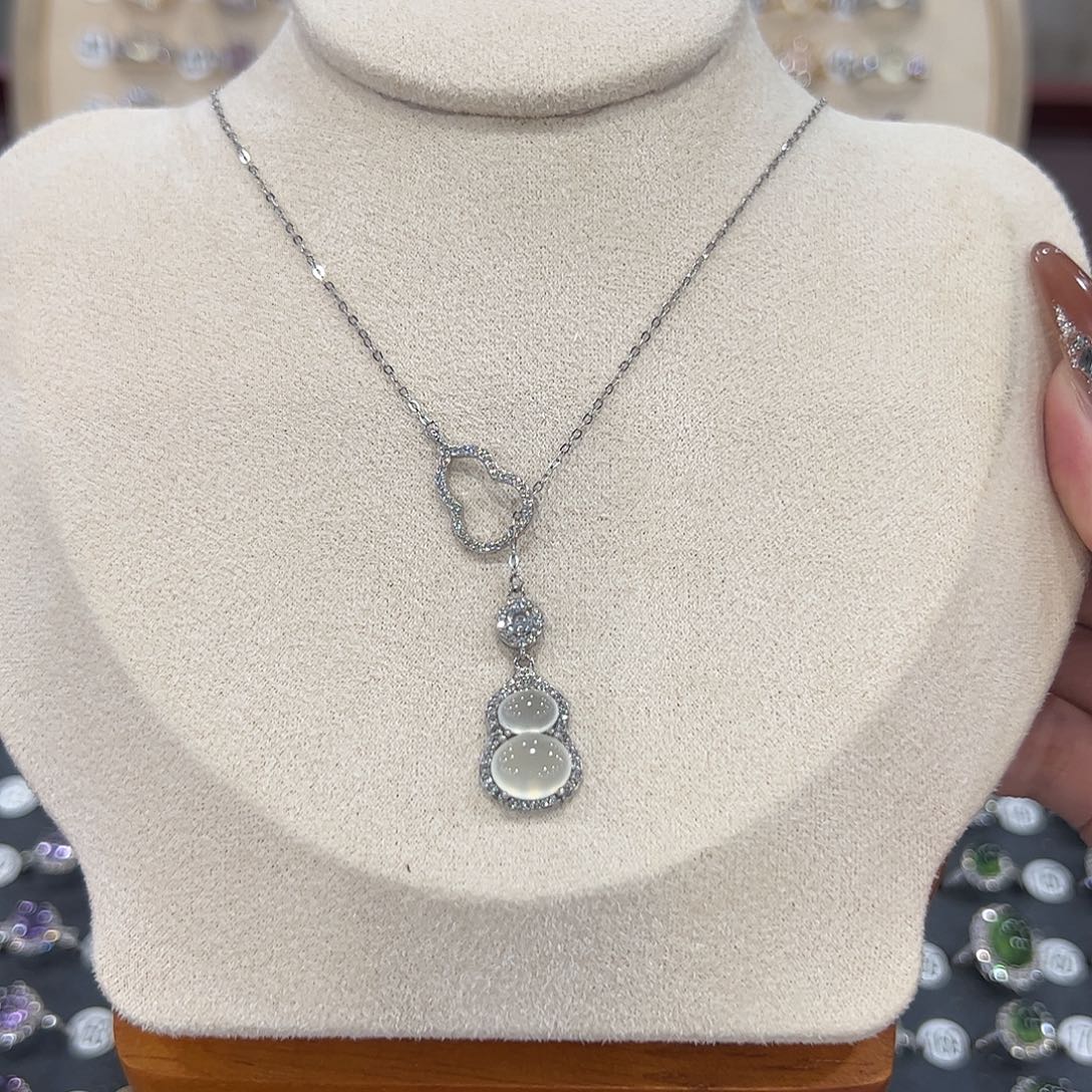 D***g银S925镶嵌蛇纹石玉戒指