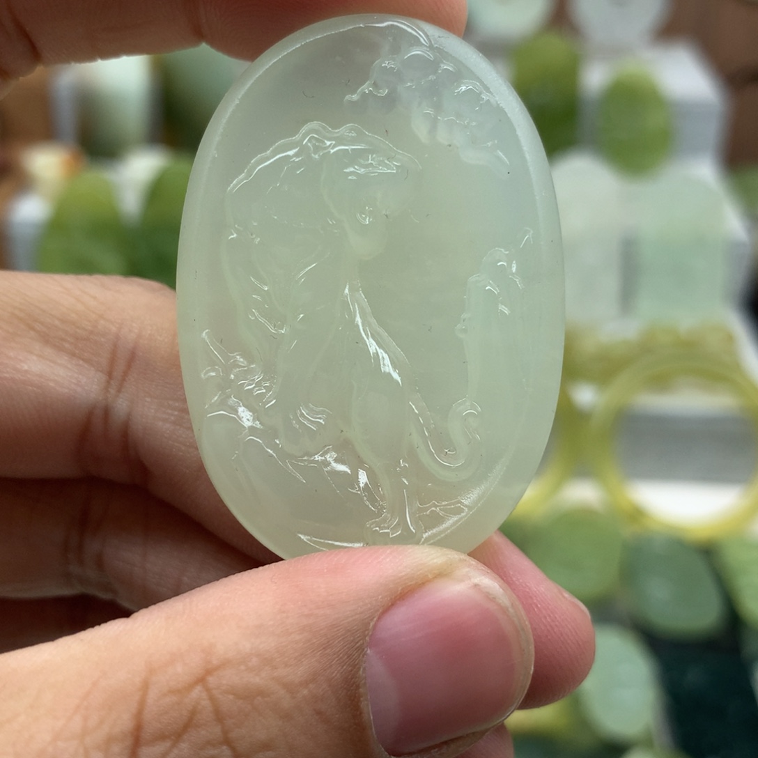 岫玉未镶嵌吊坠(不含链)