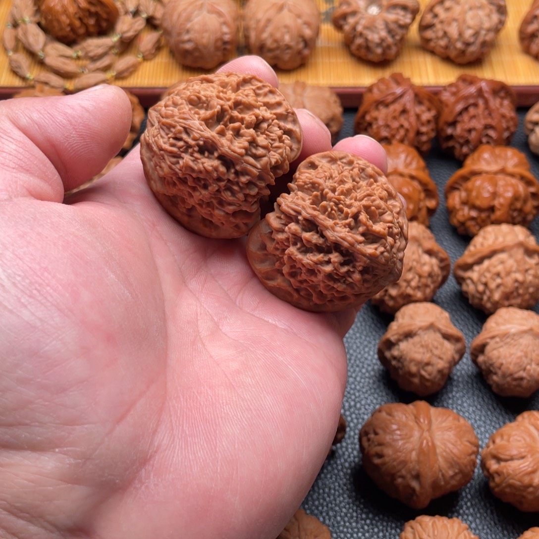 柠****核桃文玩核桃满天星