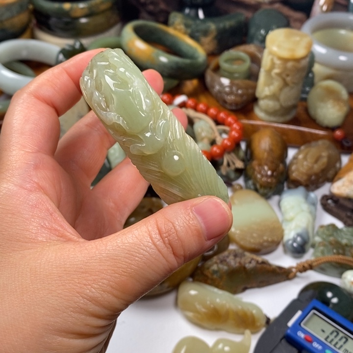 冰***a岫岩河磨玉（透闪石质玉）未镶嵌颈饰