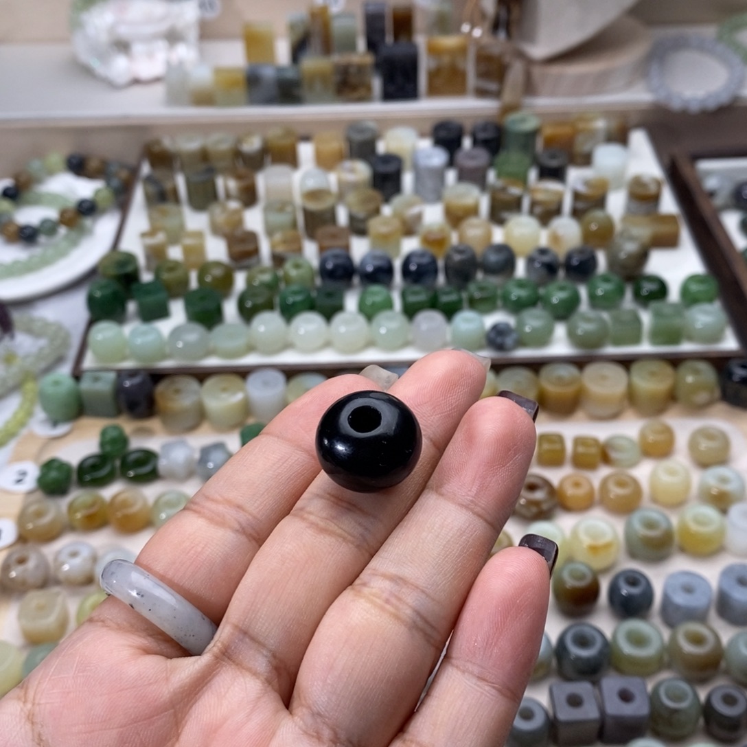 包****和田玉未镶嵌颈饰买断不退换