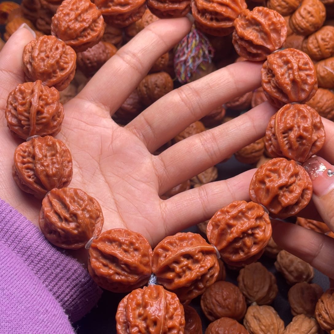 文玩核桃手串麒麟纹龙脊