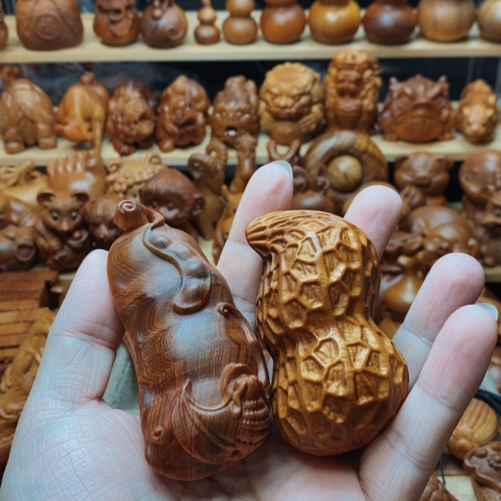 木质疯*崖柏木雕。。。