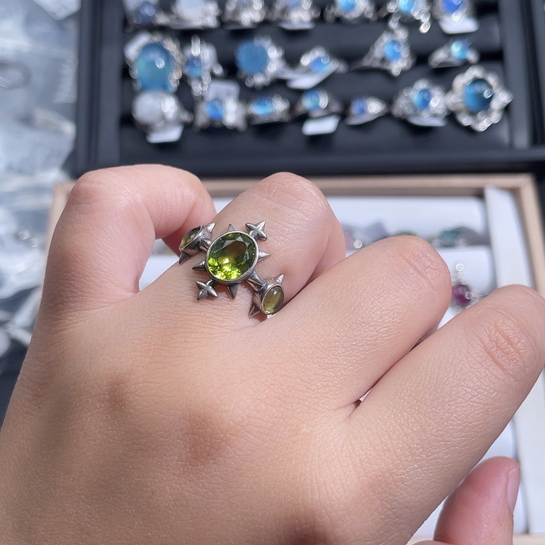 银S925镶嵌戒指水晶丁*