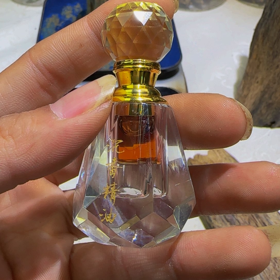 沉香精油沉香23年制天然古法虫漏原油1克！