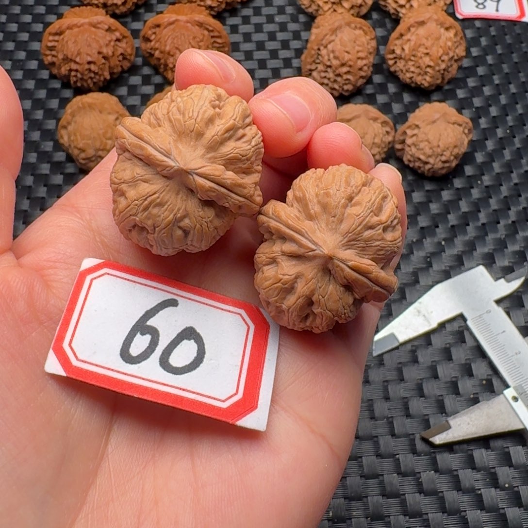 核桃把件全品34尺元宝