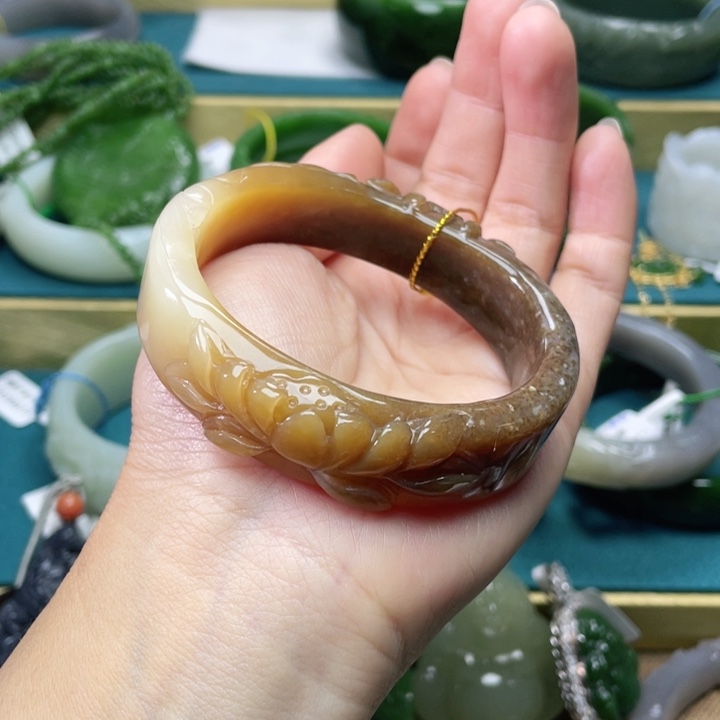 和田玉手镯56+圈口 编号67贵妃镯未镶嵌