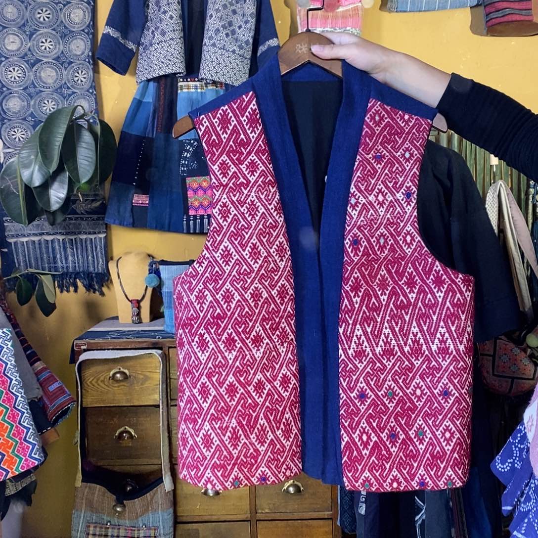 织绣手工制作马甲